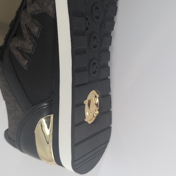 Size 8.5 Michael Kors Maddie Sneakers NEW ! - Picture 9 of 12